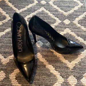 7.5 Calvin Klein Black heels